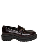 Mocassino bordeaux Cherry New Balance in vista laterale esterna con suola carrarmato nera