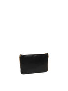 Vista posteriore della pochette in pelle nera PINKO con tracolla in catena dorata