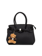 Borsa shopping in lycra nera Save My Bag vista frontale con fiocco e charm orsetto
